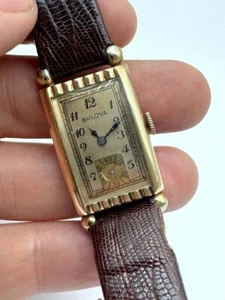 Bulova anni 50 quadrante originale cassa oro carica manuale quadrante fantasia UOMO FUNZIONANTE - Foto 1 di 18