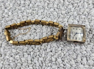 Reloj Pulsera Colgante Crawford Vintage 7 Joyas Cuadrado Cara Lucita 24mm Funciona - Imagen 1 de 9