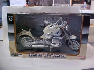 New-Ray BMW R1200C Motorcycle 1:6 Model Die Cast with plastic parts #53453 - Picture 1 of 5