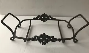 VintageTrivet Metal Serving Cradle for casserole dish decorative - Picture 1 of 3