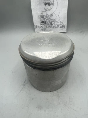 Nuevo de Lote Antiguo - Pistón BSA B40 con Anillos BSA 46/10-66 H 79mm Foto 1 de 4