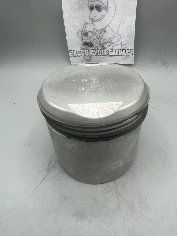 Новый из старых запасов винтажный поршень BSA B40 с кольцами BSA 46/10-66 H 79 мм - Изображение 1 из 4