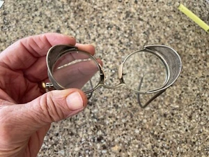 VINTAGE AMERICAN OPTICAL FUL-VUE AO 21 SAFETY GLASSES W/MESH SIDE SHIELDS - Picture 1 of 4