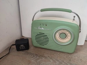 Akai A60014VSG AM/FM Vintage Retro Design Portable Radio SD/USB Sage beige ~ VGC - Picture 1 of 8