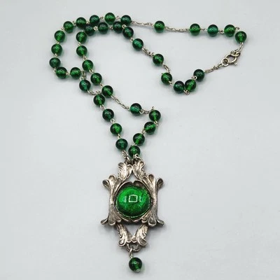 新艺术风格绿色箔龙玻璃珠银盘骑士项链24 — 第 1/4 张图片