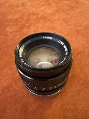 Canon FD 50mm f/ 1.4 lens S.S.C Manual Focus (Parts Only) READ DESCRIPTION! - Image 1 of 4