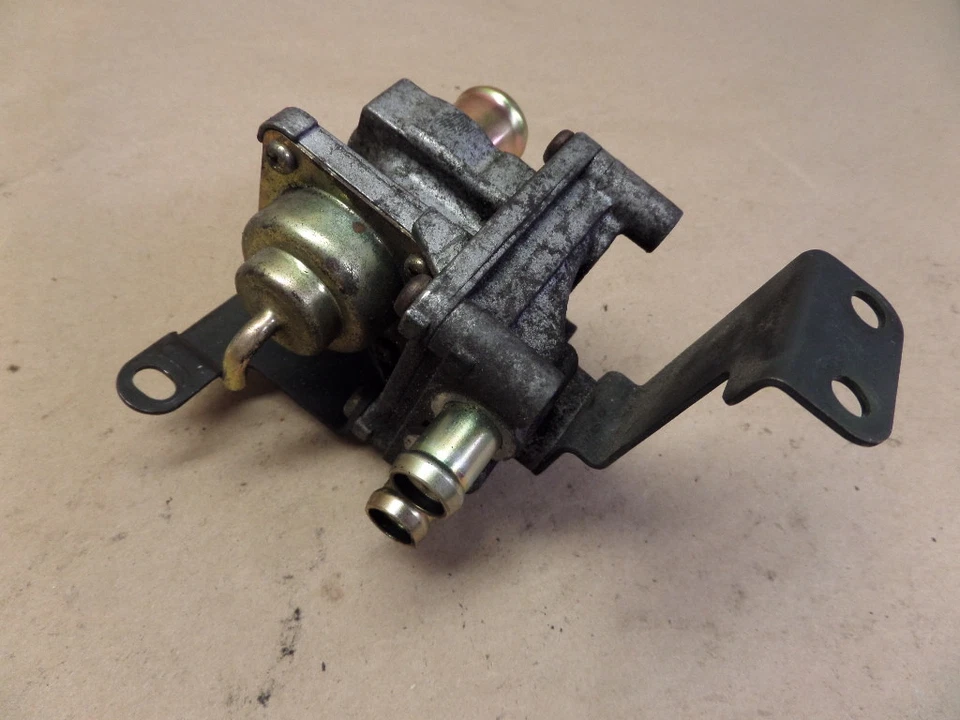 2007 YAMAHA XVS1100 V-STAR PCV 气门房 — 第 1/1 张图片