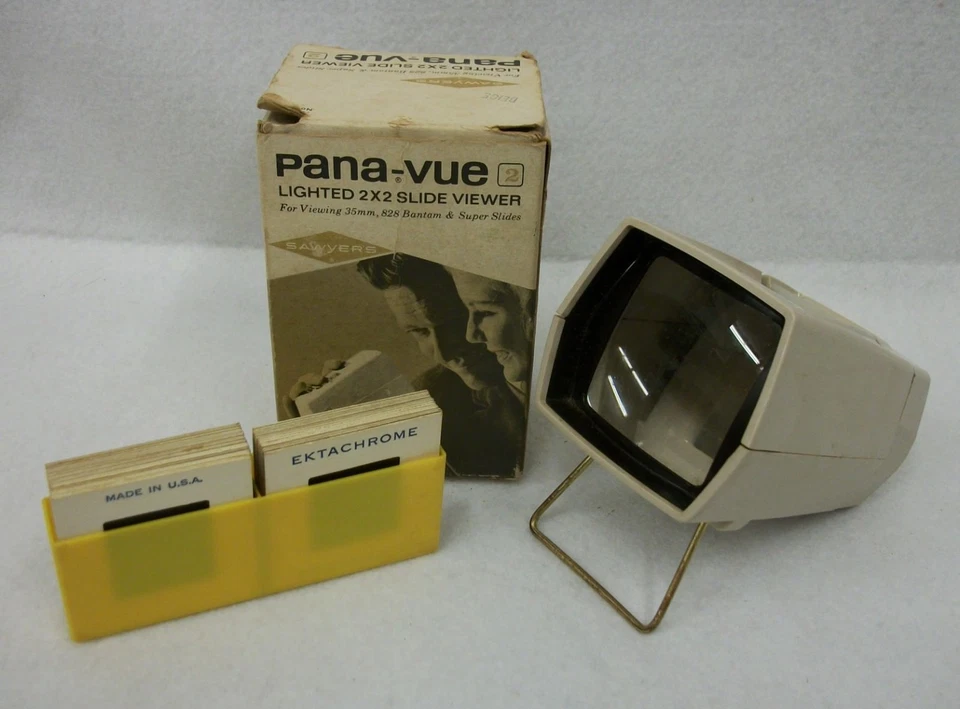 Vintage Sawyers Pana - Vue Slide Viewer in Original Box w Slides - Image 1 of 3