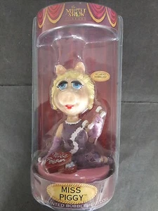 Miss Piggy from The Muppets - 6in Hand Painted Bobblehead Doll by Bobble Dobble - Picture 1 of 2