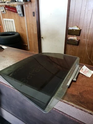 Suzuki sx4 2007 ventana puerta cristal lado del pasajero trasero derecho  Foto 1 de 2