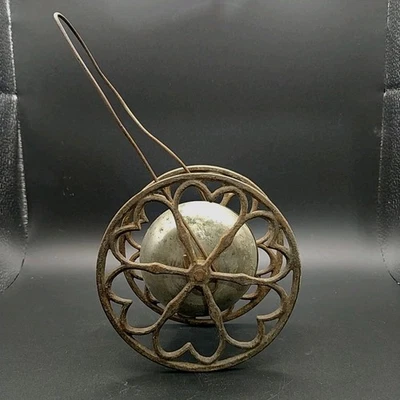 维多利亚式心轮铃拉玩具 J & E STEVENS Ringing 1880 年代古董 4 — 第 1/4 张图片