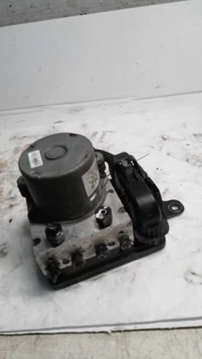 Used ABS Pump and Motor Assembly fits: 2017 Hyundai Tucson Actuator and Pump Ass - Image 1 of 4
