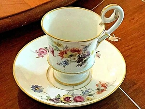 ANTIQUE MEISSEN SWAN HANDLE DEMITASSE CUP & SAUCER (SUPERB) - Picture 1 of 6
