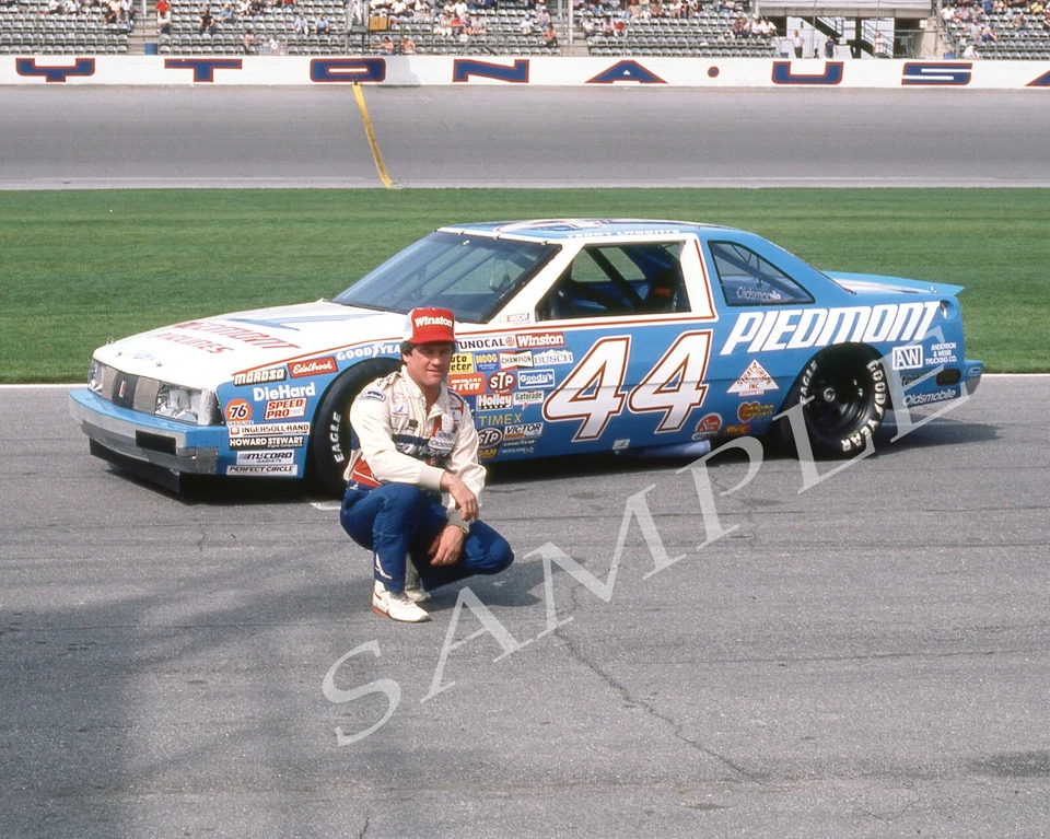 FOTO BRILLANTE #4E Terry Labonte 1986 #44 Piedmont Airlines Daytona 500 8X10 Foto 1 de 1