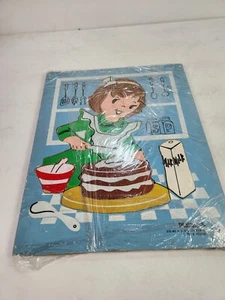 Vintage Wooden Playskool Puzzle 275-43 Cake Maker MCM Retro - Picture 1 of 3