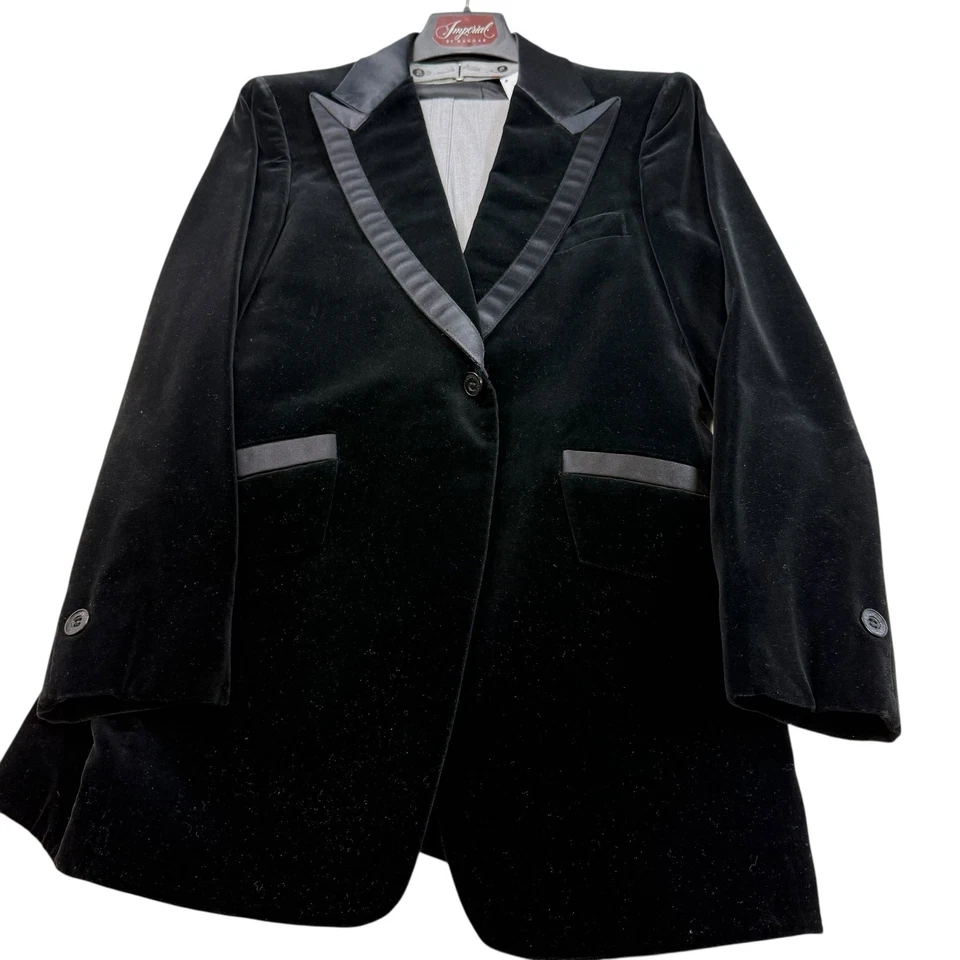Chaqueta de esmoquin de terciopelo negro para hombre y chaleco gris traje uso formal después de seis Foto 1 de 4