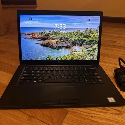 Dell Latitude 7490 i5 7300U @ 2,60 GHz 16 GB RAM 256 GB SSD Windows 11 Pro táctil Foto 1 de 4