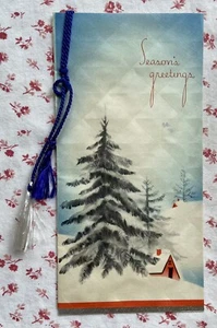 Escena de nieve Hilly de Navidad de colección de los años 30 cabañas rojas pinos saludo con borlas - Imagen 1 de 10