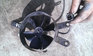 ventilateur de radiateur 250 majesty - Imagen 1 de 2
