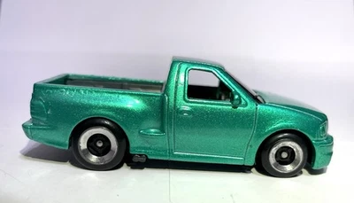 Hot Wheels FORD F-150 SVT LIGHTNING Truck Custom Made Spectraflame Green Diecast - Image 1 of 4