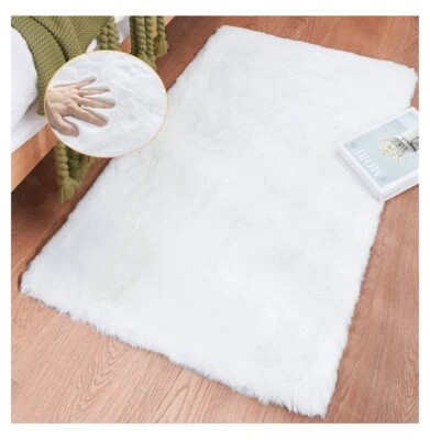 	 ORINOVA conejito sintético blanco esponjoso Foto 1 de 4