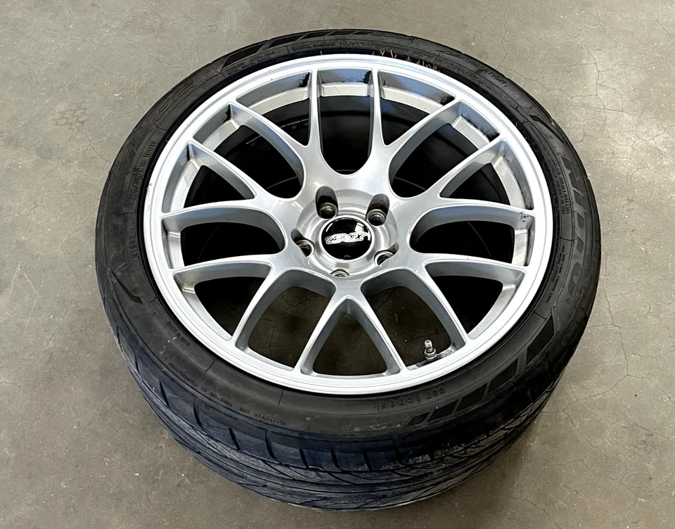 15 16 17 BMW M4 F82 Rear 19x10 Apex EC-7 ET25 Wheel Rim W/Tire 1525 OEM - Image 1 of 4