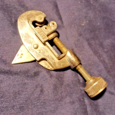 Vintage FULLER Pipe Tubing Cutter, 1/8" to 1" Capacity Chrome Plated - Image 1 of 3