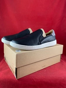 UGG CAS SNEAKERS 8 BLACK GENUINE LEATHER SLIP ON COMFORT SHOES WORN VERY LITTLE - Picture 1 of 3