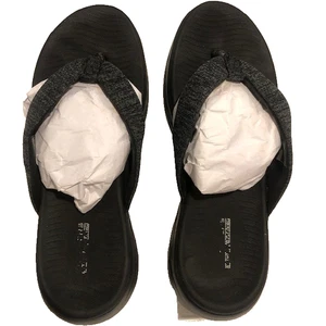 Skechers Womens On the go 600 Preferred Flip Flop Black 9 US - Picture 1 of 14