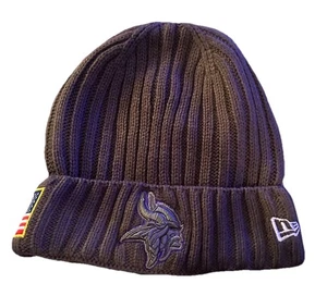 Minnesota Vikings Salute to Service New Era Wintermütze Beenie Herren Army Grün - Bild 1 von 4