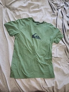 Quicksilver Mens T Shirt Medium Green Modern Fit - Picture 1 of 8