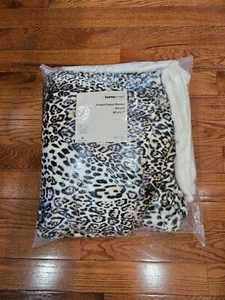 NWOT HOMESMART Printed Flannel Blankets Set of 2 59 X 78.7 Leopard Print/Cream - Picture 1 of 3