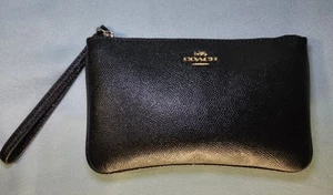 COACH CROSSGRAIN LEATHER CITY ZIP WRISTLET No.A1880-F57465 - Picture 1 of 10