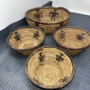 Lotto 4 cesti nativi americani Tohono O'Odham Papago vintage 1 ovale 3 colpi - Foto 1 di 15