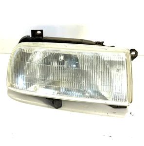 1993-1998 VW JETTA SEDAN FRONT RIGHT PASS SIDE HEADLIGHT ASSEMBLY BROKEN TAB - Picture 1 of 12