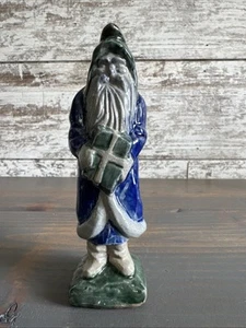 Rowe Pottery Works (RPW) Salt Glaze SANTA WITH GIFT 5 ½” Figurine Christmas - Bild 1 von 2