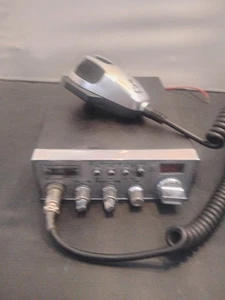 Cobra 25 NW LTD Classic 40 Channel CB Radio with Hand Microphone Tested Working - Picture 1 of 5