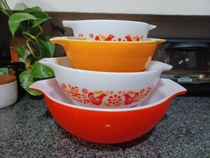 Pyrex Friendship Nesting Cinderella Mixing Bowls Full Set: 441, 442, 443 & 444 - Picture 1 of 23