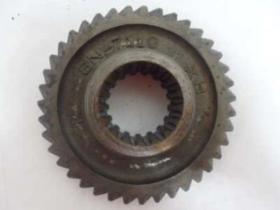 Original Ford Tractor 8N7110 Gear(transmission main shaft sliding)fourth-39teeth - Image 1 of 4