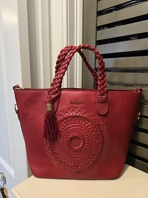 Bolso/Tote Cartera Desigual Diseño Bandana Suave Rojo-Diseño Bordado-NUEVO CON ETIQUETAS Foto 1 de 4