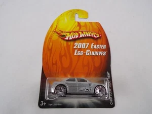Van / Sports Car / Hot Wheels 2007 Easter Egg-Cluesive Chrysler #H19 - Picture 1 of 5