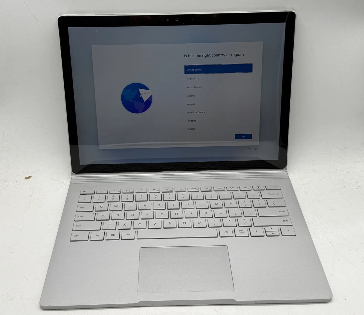 Microsoft Surface Book Intel Core i5 6th Gen. PC Laptops