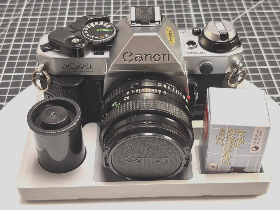 Gridfinity 存储 适用于佳能 AE-1 和 AE-1 程序相机(灰色)- 全新 — 第 1/4 张图片