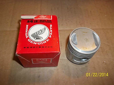 HONDA CB100 CL100 NOS OEM 2ND OVER .50MM PISTON CB CL 100    13103-107-710 - Image 1 of 4