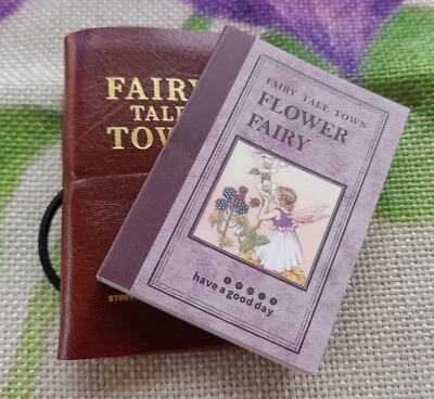 Fairy Tale Town Series 50 Hojas Libro Papel Bronceado Piel de Vaca Cubierta Mini Libro Foto 1 de 4