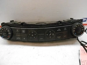 06 Mercedes E-class climate control unit 2118301885 ic# 50488 RB0391 - Picture 1 of 4
