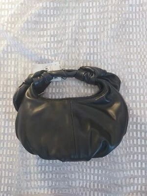 Damen Schultertasce  mit Knotendetail  Lederimitat, Schwarz mit Reißverschluss  - Bild 1 von 2