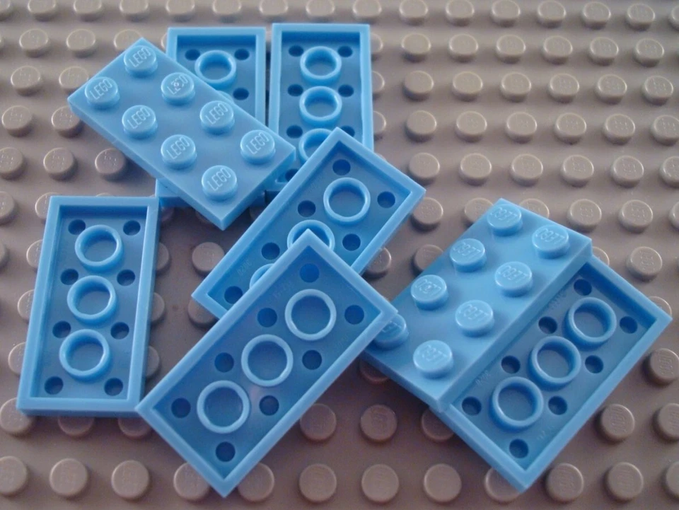 New LEGO Lot of 8 Medium Blue 2x4 Flat Plate Pieces from 79110 - Image 1 of 1