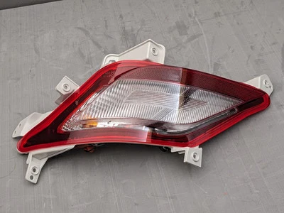 OEM 2025 Hyundai Tucson LH Driver Left Side Tail Light Turn Signal 92405-N9500 - Image 1 of 4