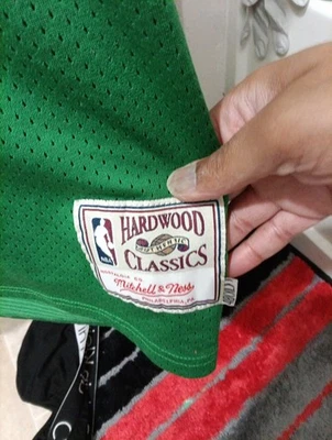 Mitchell & Ness Shawn Kemp 1995-96 Seattle Supersonics Jersey Size 48 (XL) - Image 1 of 4